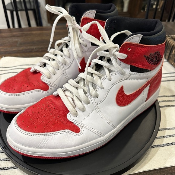 Nike Air Jordan 1 Retro High OG "Heritage" Red and White Sneakers High Top - Picture 12 of 12